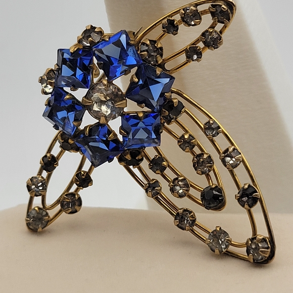 Vintage MCM M&S Gold Filled Cobalt Blue & White Rhinestones Brooch Pin - Picture 6 of 15